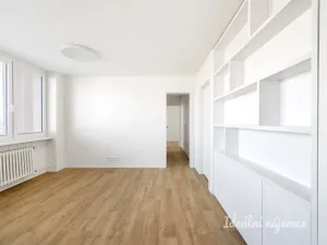 Pronájem bytu 3+1, Praha - Michle, V zápolí, 68 m2
