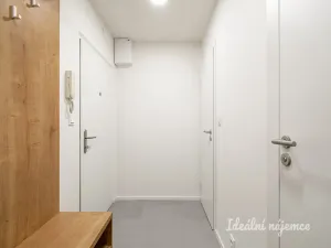 Pronájem bytu 3+1, Praha - Michle, V zápolí, 68 m2