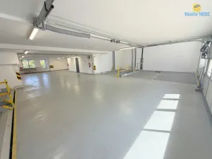Pronájem garážového stání, Praha - Hloubětín, Kardašovská, 14 m2