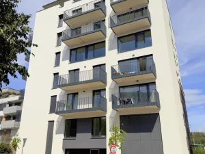 Pronájem garážového stání, Praha - Hloubětín, Kardašovská, 14 m2