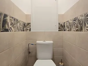 Pronájem bytu 2+kk, Praha, Famfulíkova, 43 m2