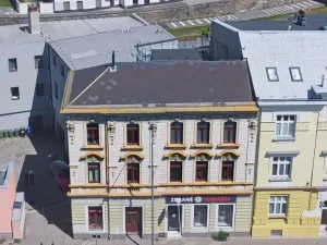 Prodej komerční nemovitosti, Opava - Předměstí, Nákladní, 37 m2