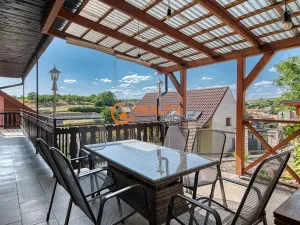 Prodej rodinného domu, Hovorany, 220 m2