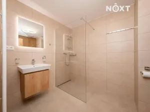 Pronájem bytu 2+kk, Pardubice, U Sportovní školy, 97 m2