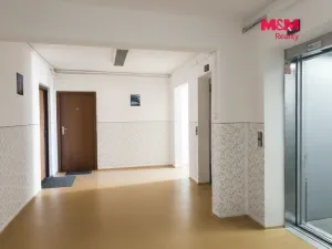 Prodej bytu 1+kk, Karviná - Hranice, Čsl. armády, 32 m2