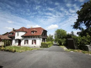 Prodej rodinného domu, Jenišov, 700 m2