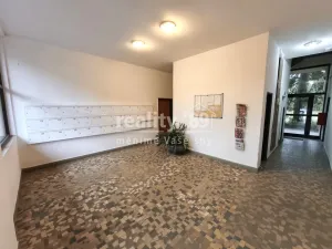 Pronájem bytu 2+1, Praha - Kobylisy, Kaňkovského, 62 m2