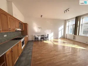 Pronájem bytu 2+kk, Praha - Vysočany, Kolbenova, 85 m2