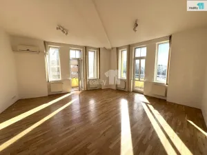 Pronájem bytu 2+kk, Praha - Vysočany, Kolbenova, 85 m2