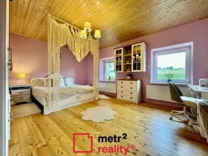 Prodej komerční nemovitosti, Bouzov, 400 m2