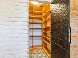 Prodej atypického bytu, Znojmo, Sokolská, 169 m2