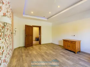 Prodej atypického bytu, Znojmo, Sokolská, 169 m2