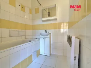 Pronájem bytu 1+kk, Praha - Holešovice, Stupkova, 31 m2