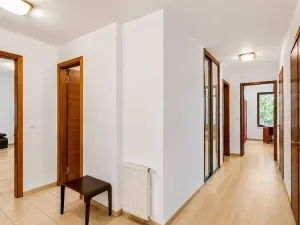 Pronájem bytu 3+1, Praha - Košíře, Lovčenská, 76 m2