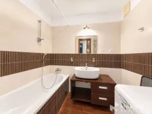 Pronájem bytu 3+1, Praha - Košíře, Lovčenská, 76 m2