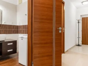 Pronájem bytu 3+1, Praha - Košíře, Lovčenská, 76 m2