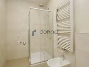 Pronájem bytu 3+1, Praha, Rumunská, 118 m2