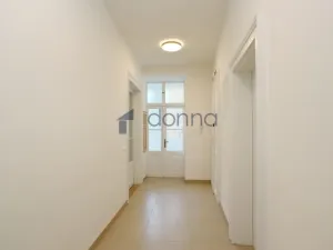 Pronájem bytu 3+1, Praha, Rumunská, 118 m2
