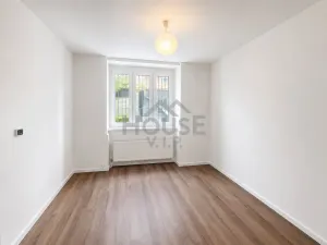 Prodej bytu 3+kk, Praha - Libeň, Pod Labuťkou, 63 m2