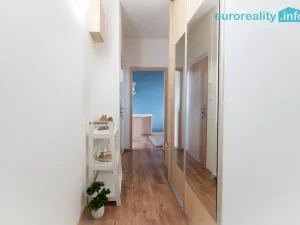 Pronájem bytu 2+kk, Doksy, Sochorova, 42 m2