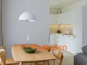 Pronájem bytu 2+kk, Praha - Holešovice, U Pergamenky, 53 m2