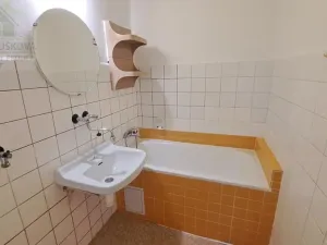 Pronájem bytu 3+1, Ostrava, Alšovo náměstí, 72 m2