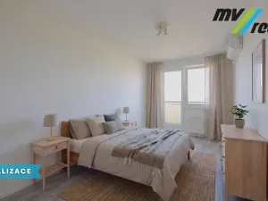 Prodej bytu 3+1, Milovice, Topolová, 77 m2