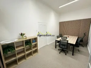 Prodej kanceláře, Praha, Pernerova, 88 m2