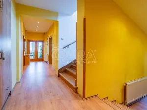 Prodej rodinného domu, Mořina, 320 m2