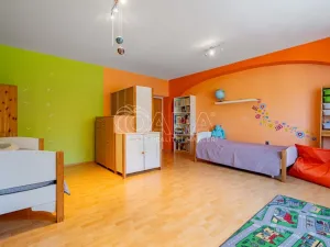 Prodej vícegeneračního domu, Mořina, 320 m2
