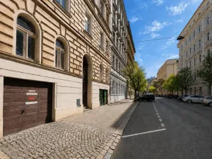 Prodej garáže, Praha, Wenzigova, 17 m2