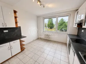 Pronájem bytu 3+1, Praha - Černý Most, Vybíralova, 77 m2