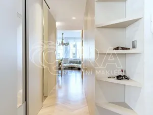 Prodej bytu 2+kk, Praha - Malá Strana, Újezd, 51 m2