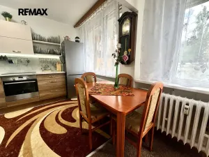 Prodej bytu 3+1, Praha - Prosek, Veltruská, 58 m2