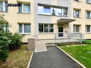 Prodej bytu 3+1, Praha - Prosek, Veltruská, 58 m2