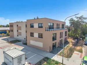 Pronájem bytu 2+kk, Hradec Králové - Kukleny, Pražská třída, 106 m2