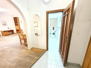 Pronájem bytu 2+kk, Praha, Ve Smečkách, 71 m2