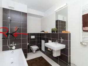 Prodej bytu 2+kk, Praha, Drnovská, 54 m2