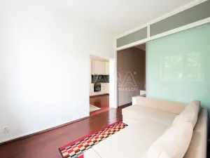 Pronájem bytu 2+kk, Praha - Holešovice, Na Maninách, 48 m2
