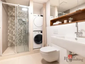 Prodej bytu 2+kk, Praha - Strašnice, Zvěřinova, 66 m2