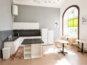 Pronájem ubytování, Praha, Seifertova, 150 m2
