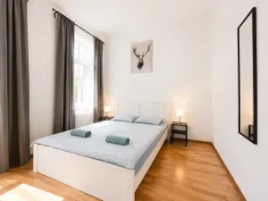 Pronájem ubytování, Praha, Seifertova, 342 m2