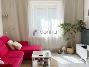 Pronájem bytu 2+kk, Praha, Karlovarská, 42 m2