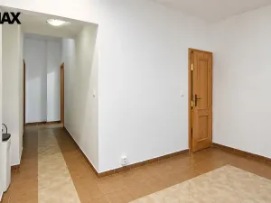 Pronájem bytu 3+1, Karlovy Vary, Lázeňská, 76 m2