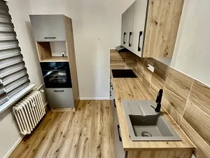 Pronájem bytu 2+1, Karlovy Vary, Lidická, 58 m2