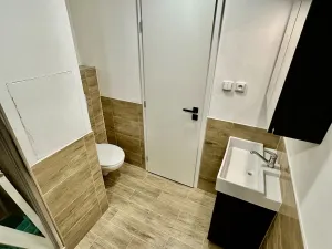 Pronájem bytu 2+1, Karlovy Vary, Lidická, 58 m2