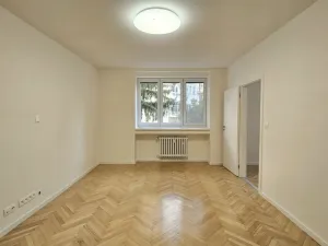 Pronájem bytu 2+1, Praha - Podolí, Podolská, 75 m2