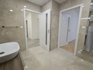 Pronájem bytu 2+1, Praha - Podolí, Podolská, 75 m2