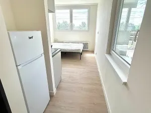 Pronájem bytu 1+kk, Praha - Vysočany, U vinných sklepů, 20 m2
