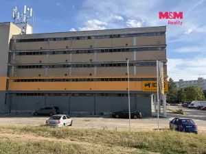 Prodej garážového stání, Brno - Lesná, Loosova, 13 m2